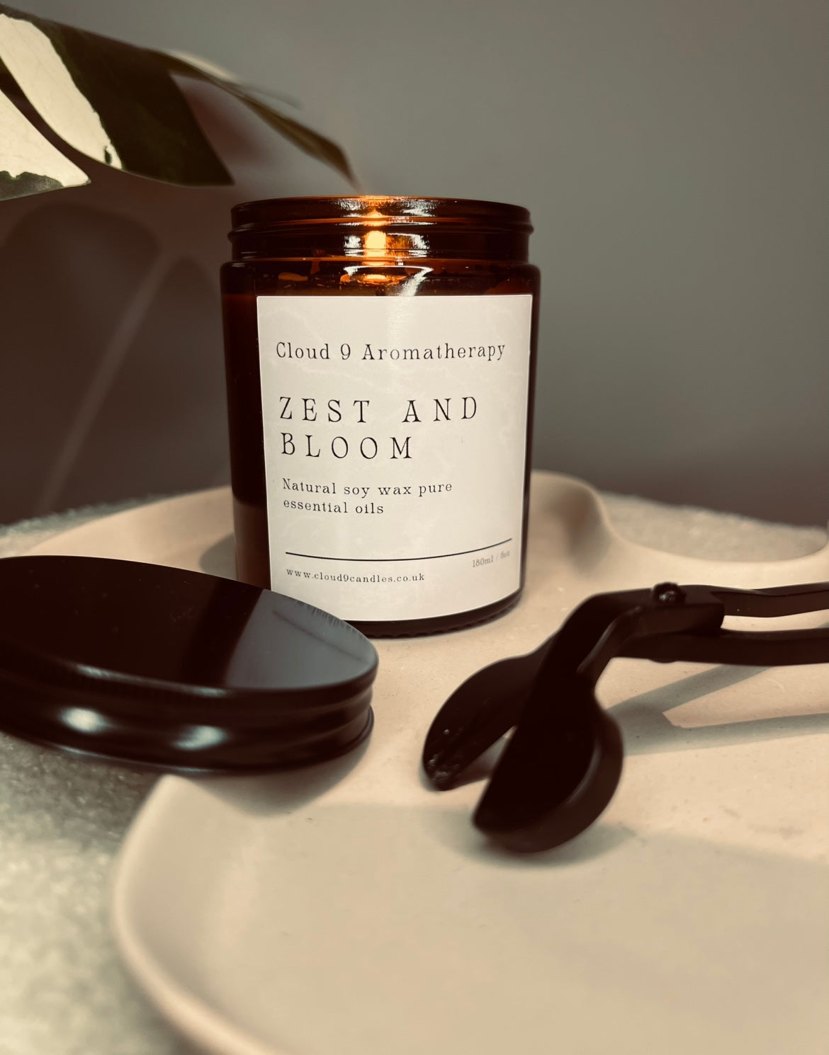 Close-up of Zest & Bloom essential oil candle 180ml by Cloud 9 Aromatherapy, perfect for self-care and gifting.