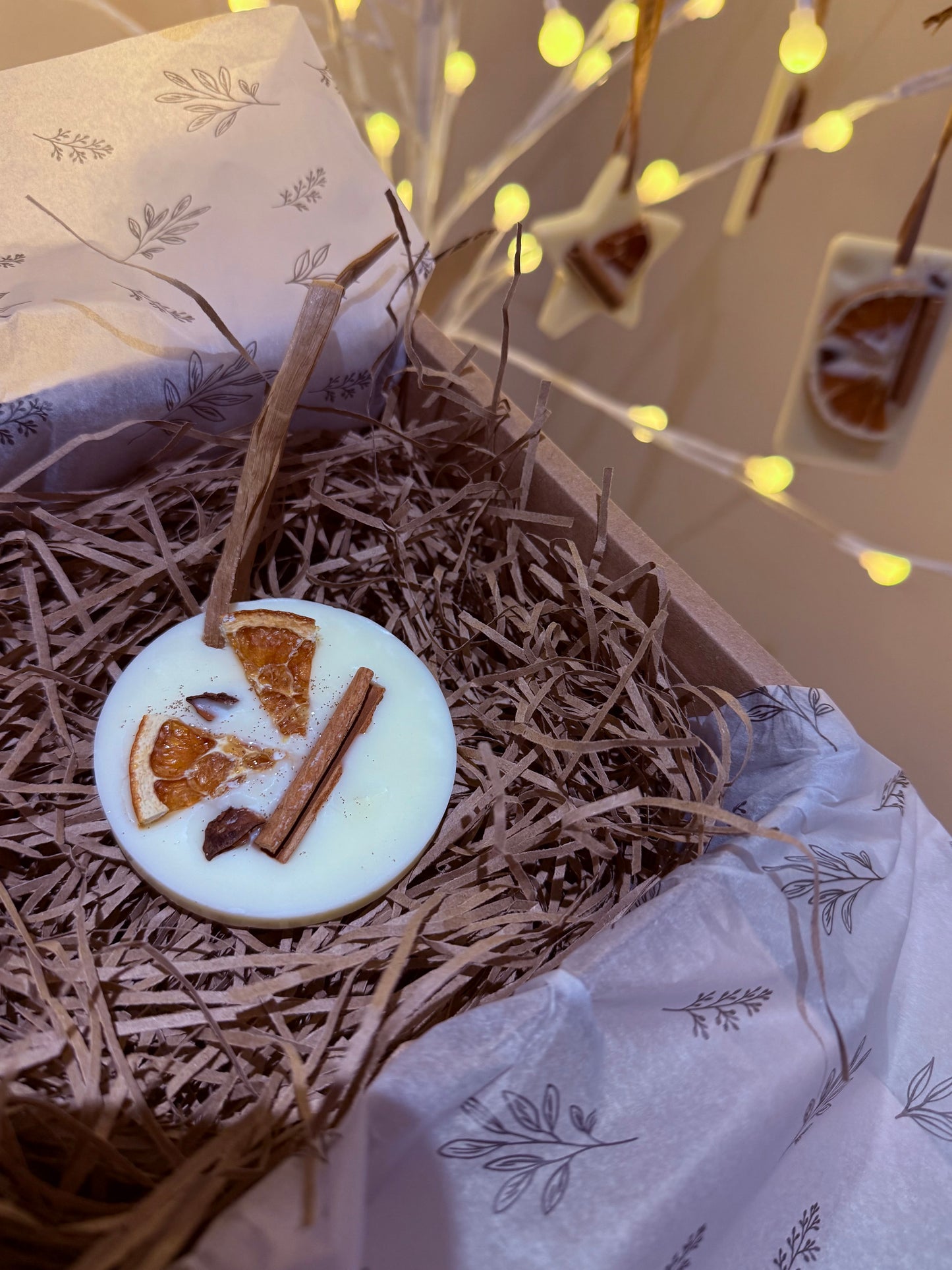 Handmade Soy Wax Tree Decoration – Dual-Use Wax Melts. (Cinnamon-Clove-Orange individual)