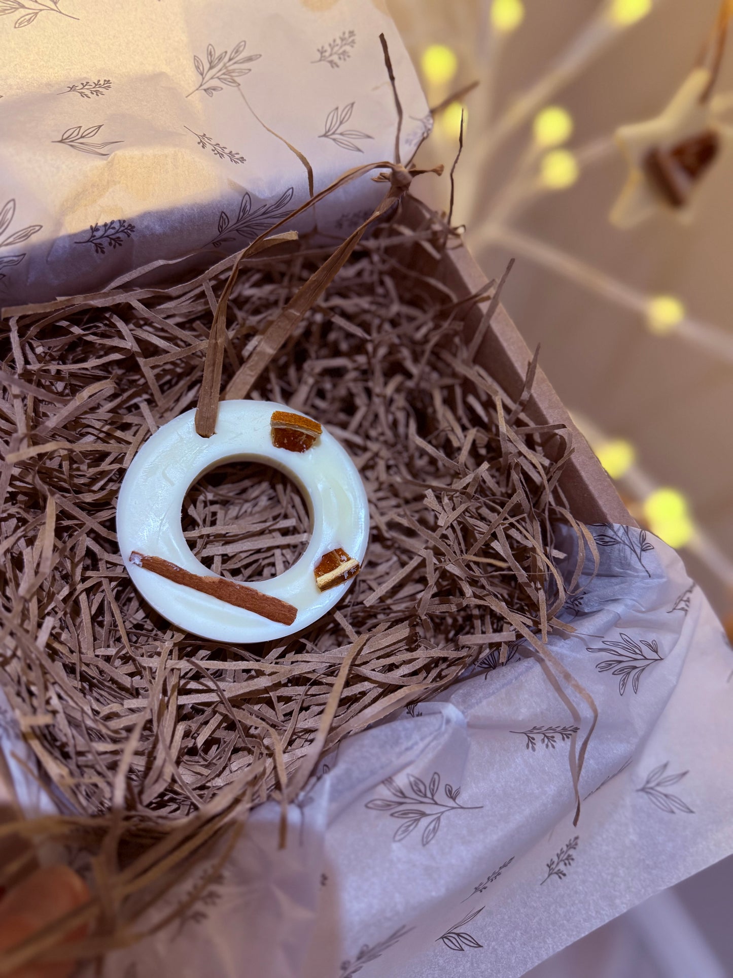 Handmade Soy Wax Tree Decoration – Dual-Use Wax Melts. (Cinnamon-Clove-Orange individual)